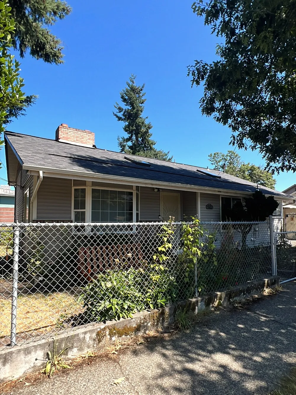 The same home after AHX installed a new architectural shingle roof